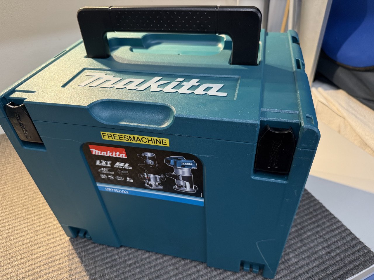 Makita Boven en Kantenfrees 18V