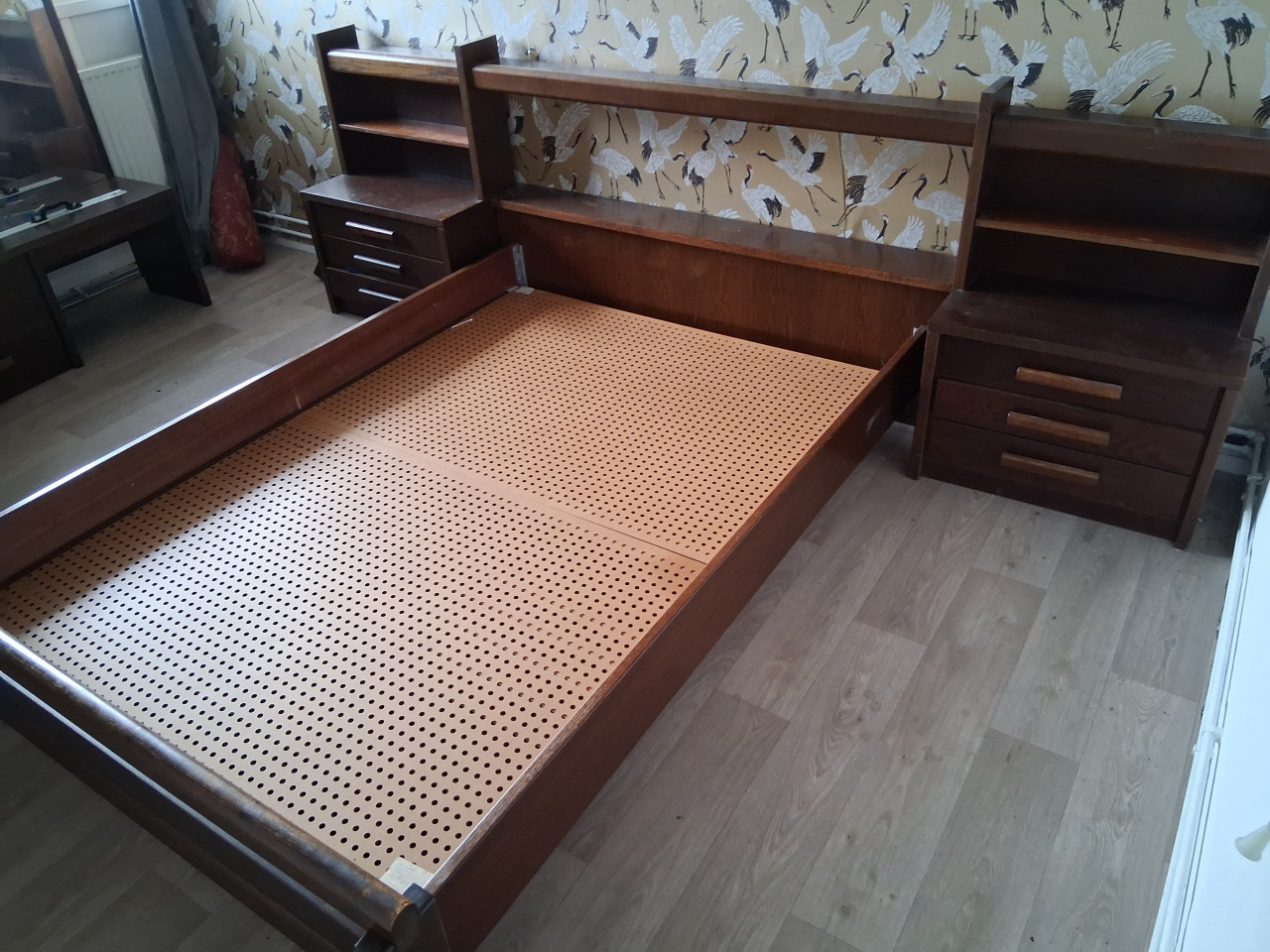 Bed met nachtkastjes + ladekast met spiegel