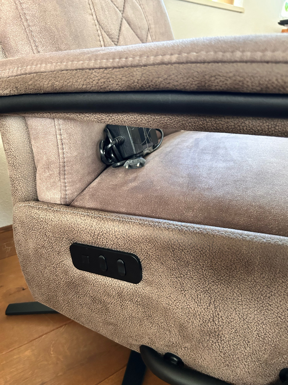 🌺 Te koop elektrische draai en relaxfauteuil mt L met accu!!🌺