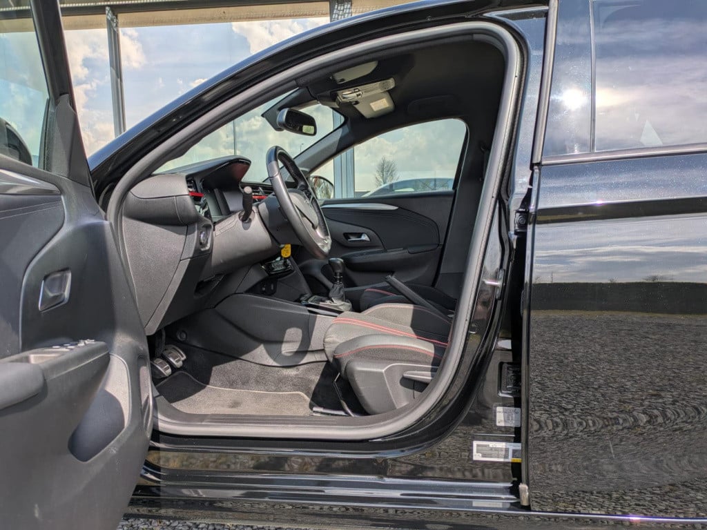 Opel Corsa 1.2 gs line | navigatie | cruise control | carplay | camera | la