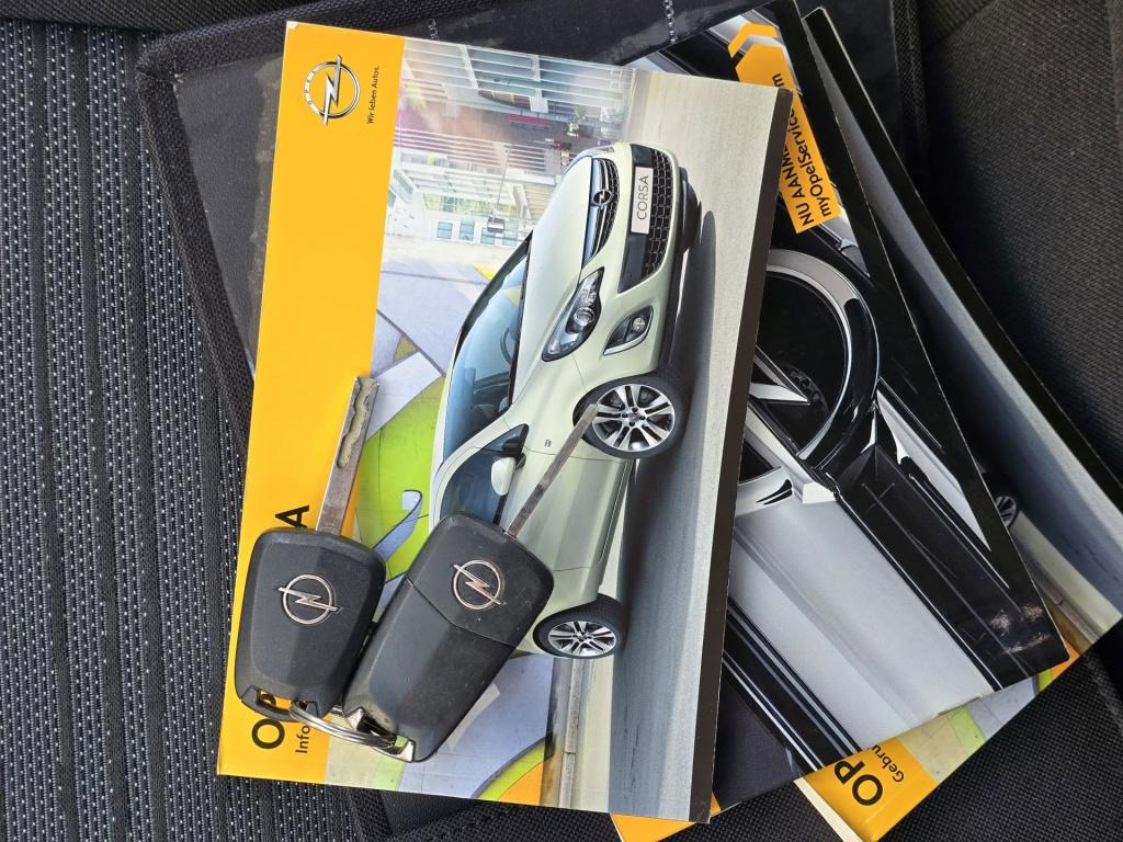 Opel Corsa 1.4-16v blitz