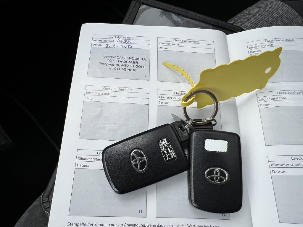 Toyota Auris touring sports 1.8 hybr. dynamic