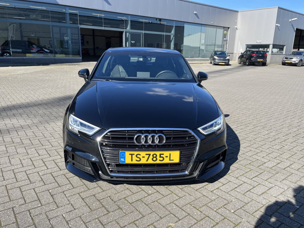 Audi A3 limousine 1.5 tfsi cod sport s line edition nl auto