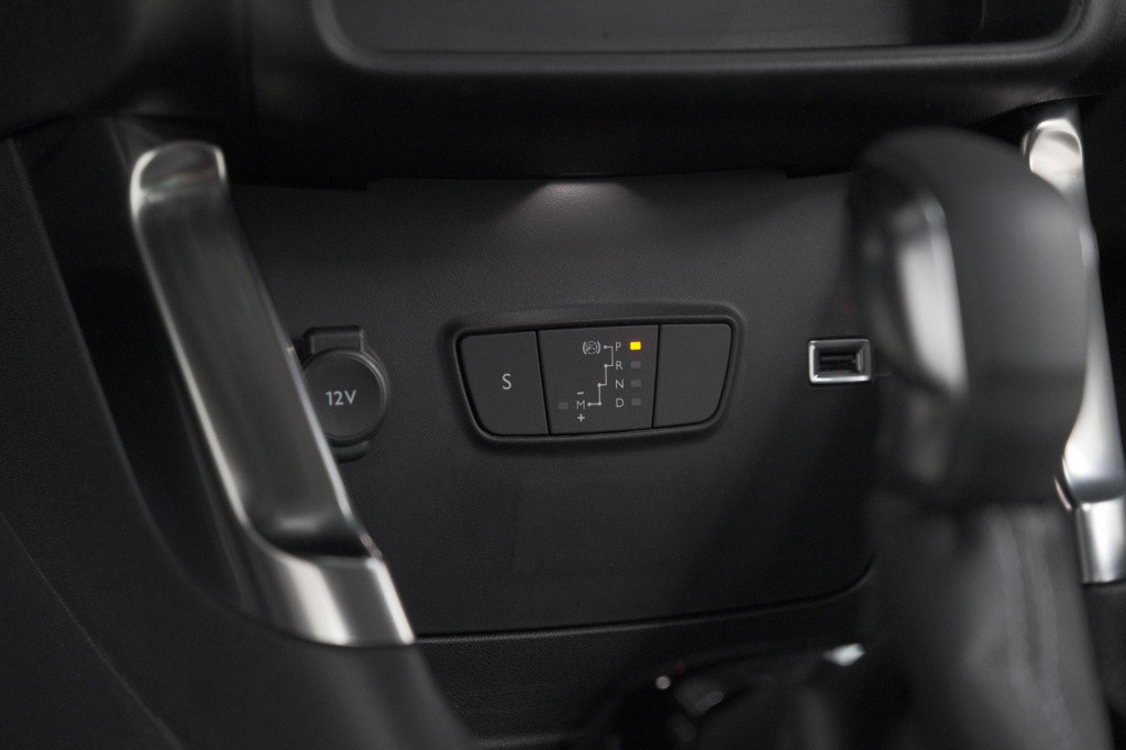 Citroen C3 Aircross puretech 130 eat6 max | parkeersensoren | stoelverwarmi