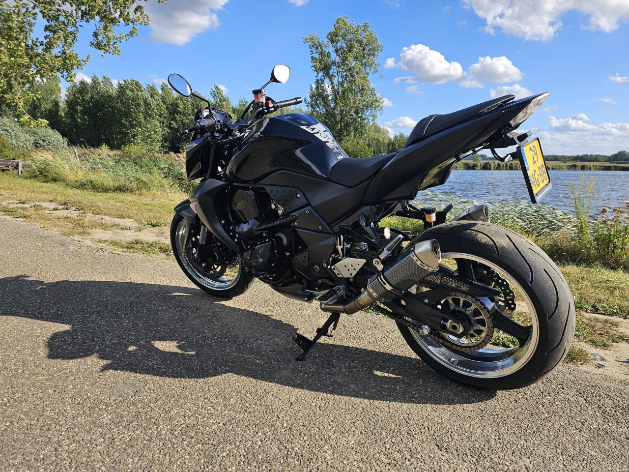 Kawasaki Z1000 bj 2009 weinig km 16000 km