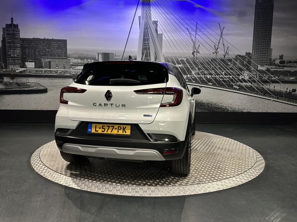 Renault Captur 1.6 plug-in hybrid intens *camera*trekhaak*