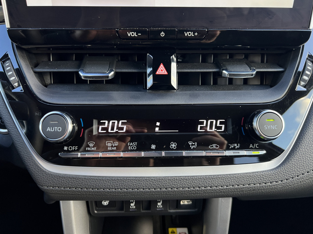 Toyota Corolla Cross hybrid 200 style