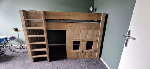 Hoogslaper van steigerhout