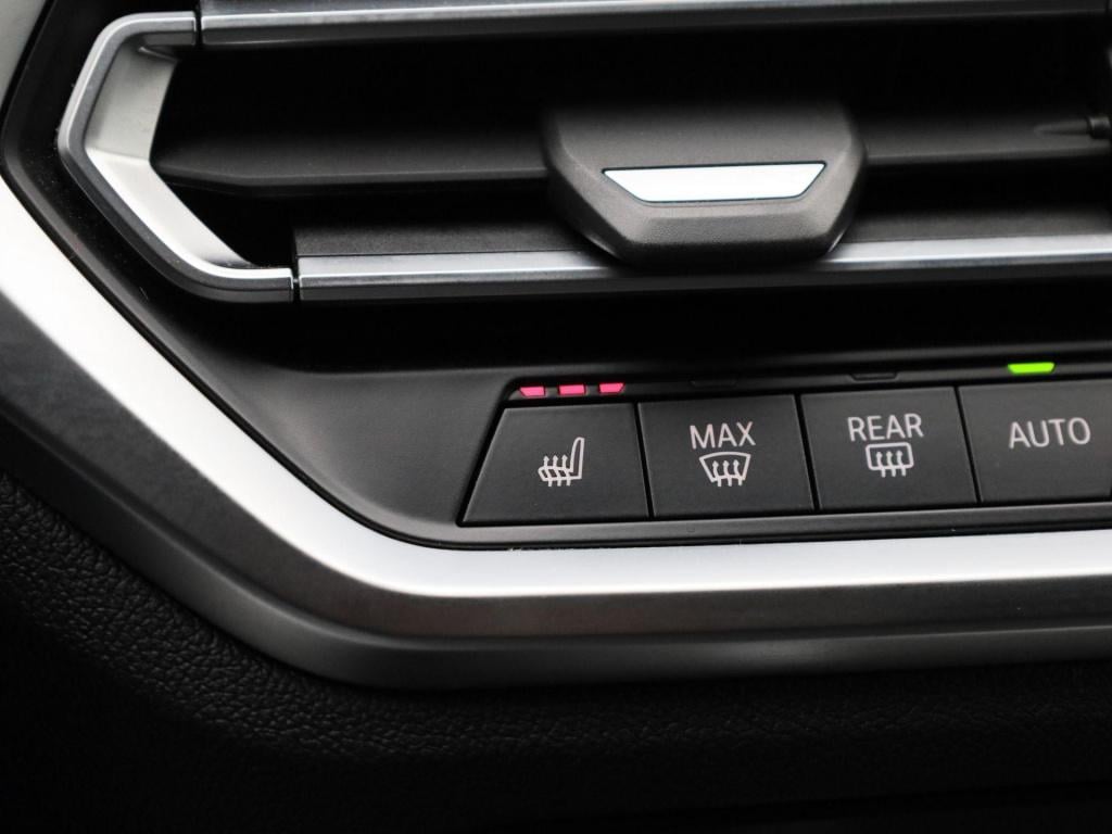 BMW 3-serie touring 330e high executive | m-sport | automaat | lmv | naviga