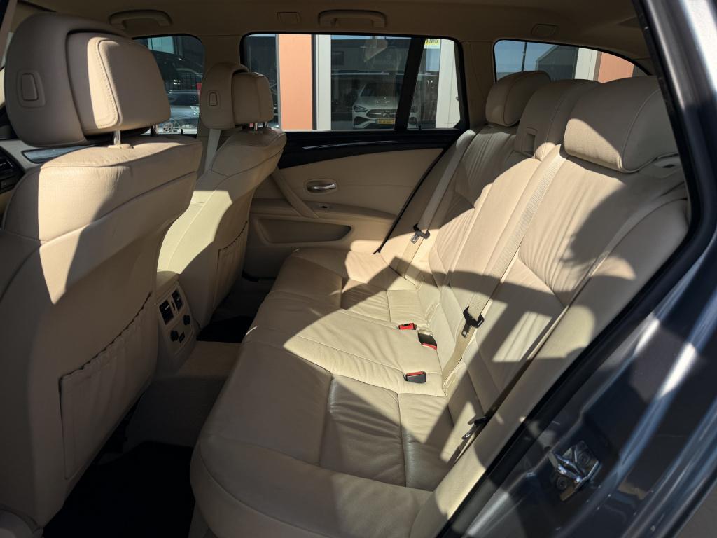BMW 5 Serie touring 520i business line | cruise | navi | leder | stoelverwa