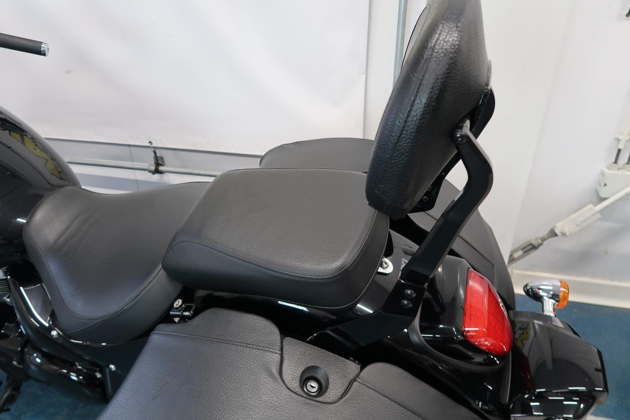 Suzuki Intruder C1500BT zeer lage km stand