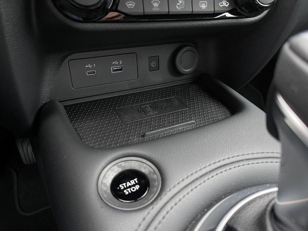 Nissan Juke 1.6 hybrid n-design cold pack