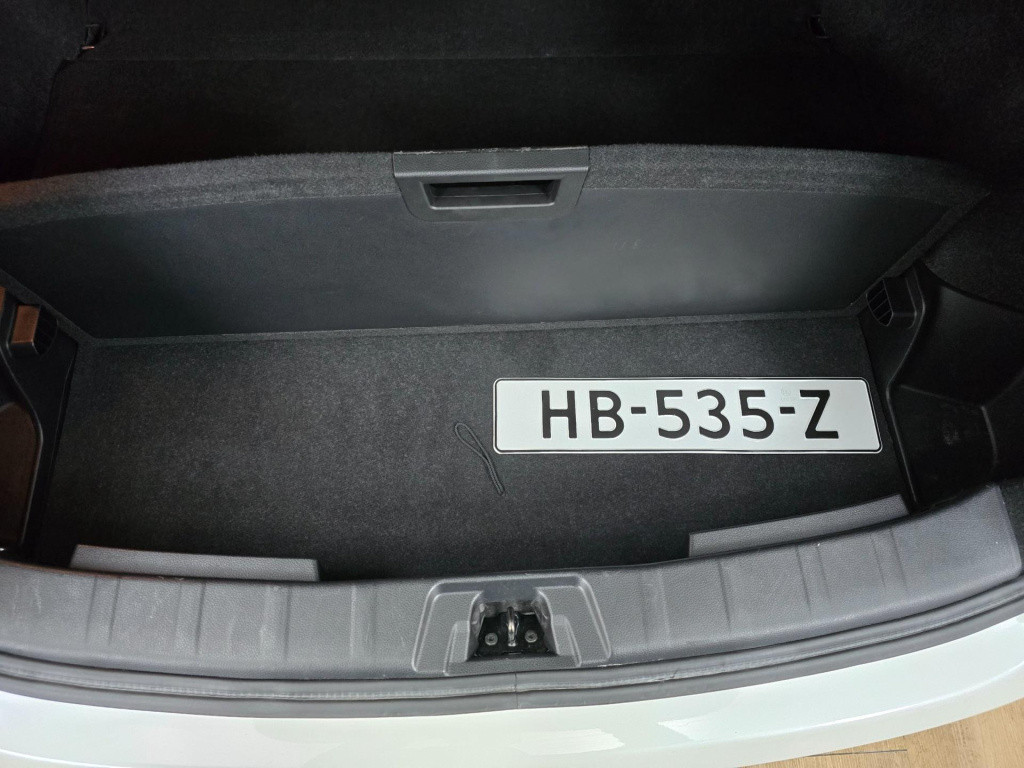 Nissan Qashqai occasion automaat 1.2 connect edition met parkeercamera en p