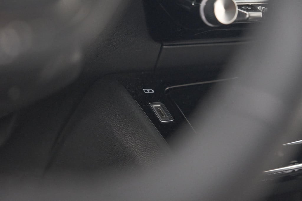 Peugeot 208 puretech 100 allure | adaptieve cruise control | camera | apple