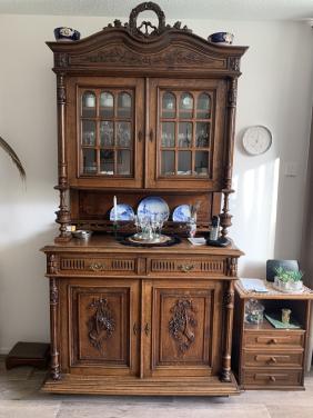 Te koop antieke eiken Franse buffetkast