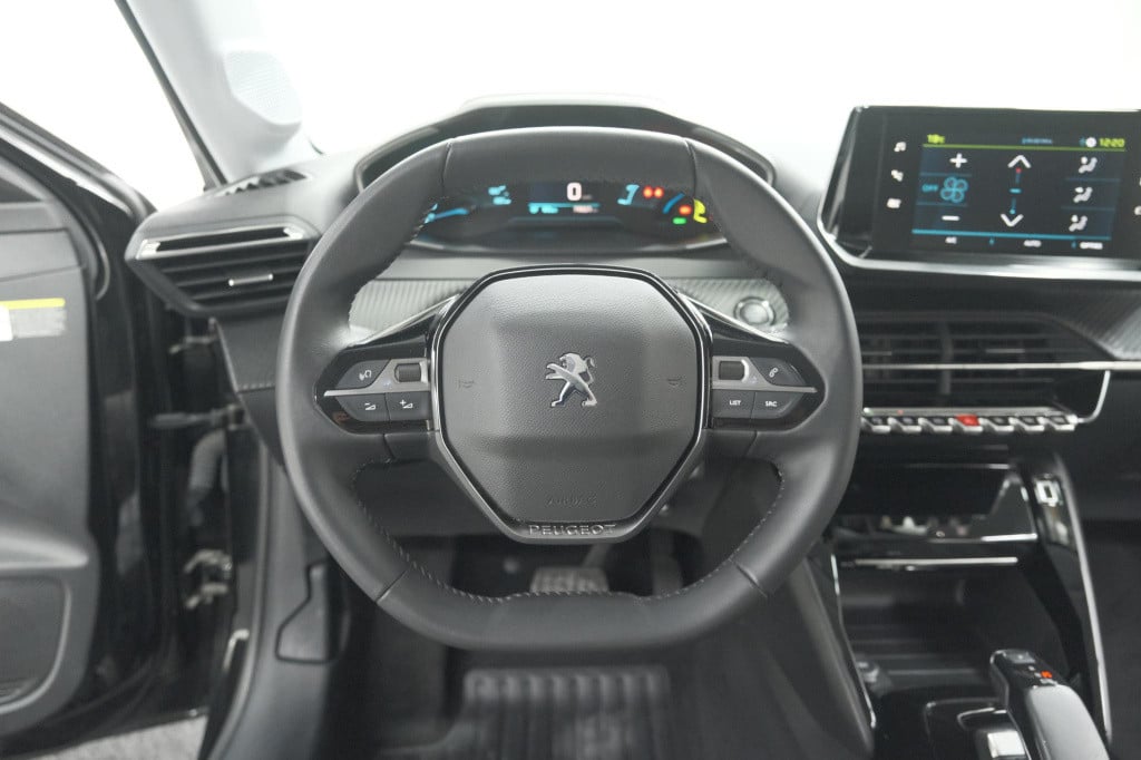 Peugeot 208 ev allure 50 kwh | 3 fase laadfunctie | parkeersensoren | apple