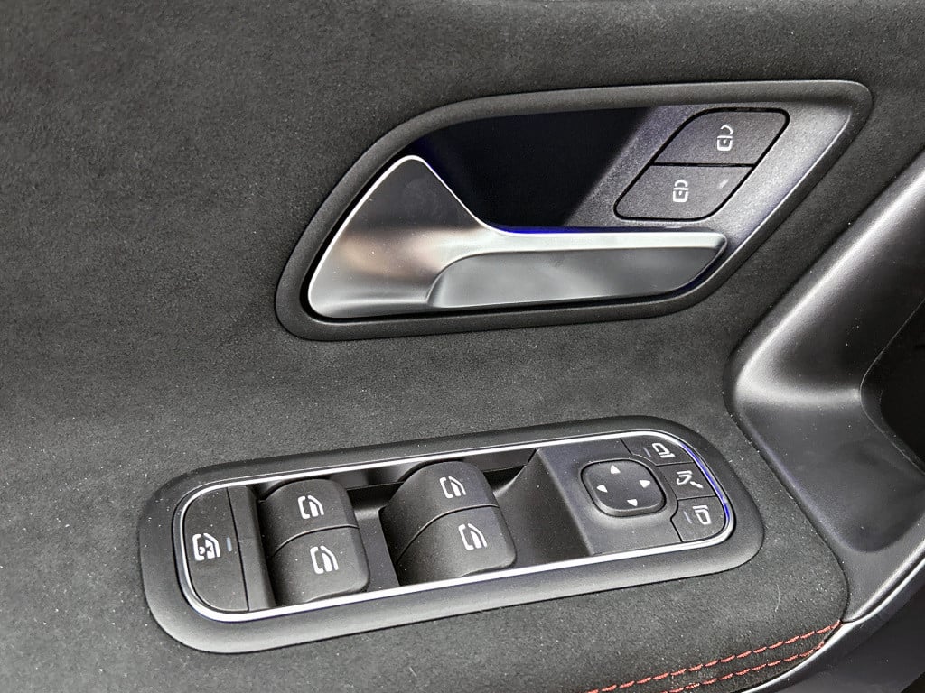 Mercedes-Benz Cla shooting brake 250 e business solution amg | trekhaak | n
