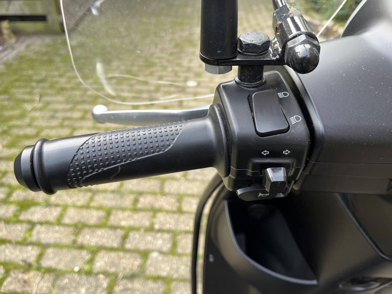 Scooter Kymco Filly Brom scooter: bijna nieuw!