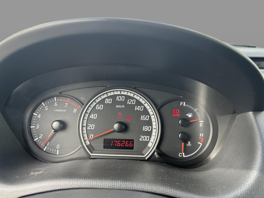 Suzuki Swift 1.3 gls nette staat|nieuwe versnellingsbak en koppeling!