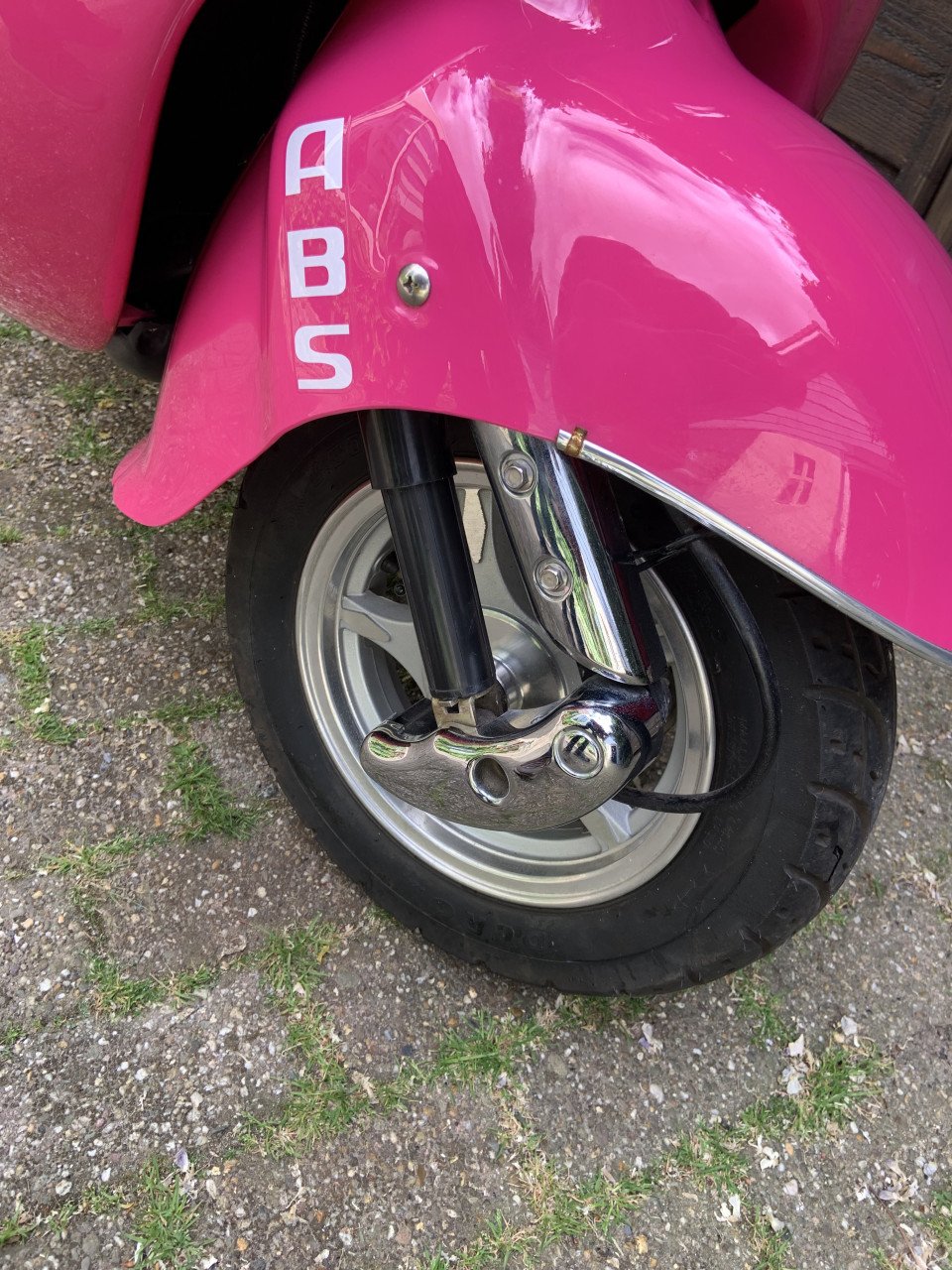 Retro Scooter Crisal Vogue (brommer) Heel mooi. + 2 Helmen