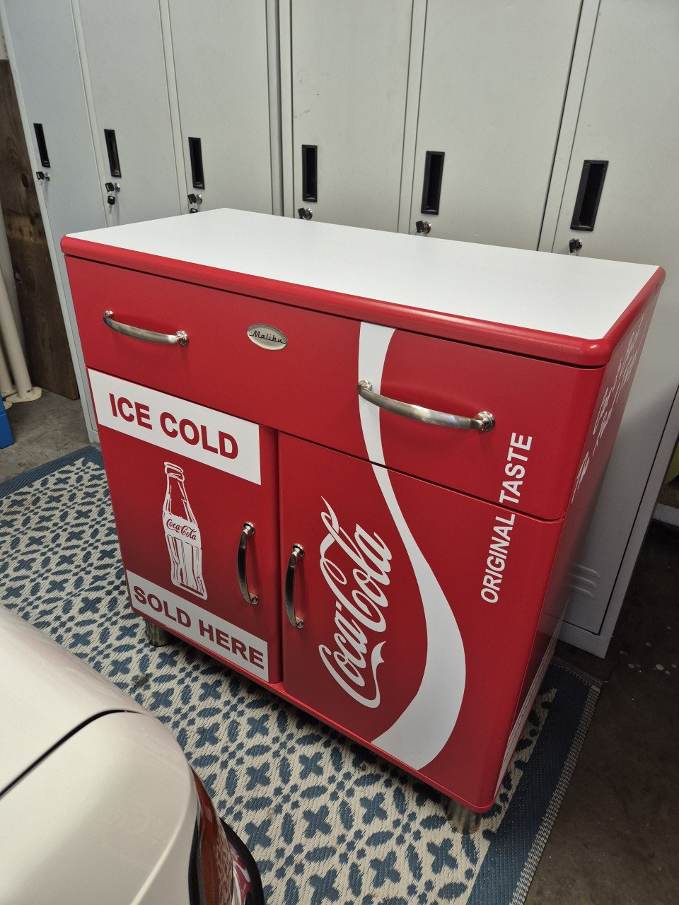 Coca Cola gestylde malibu kast