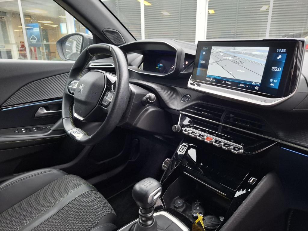 Peugeot 2008 suv 130 gt-line schuif-/kanteldak/cam/trekhaak
