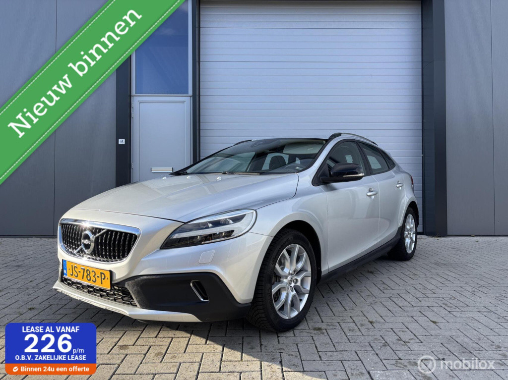 Volvo V40 cross country 2.0 t3 momentum