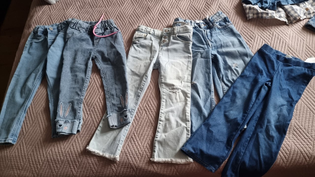 Groot kledingpakket meisje(maat 92/98/104)