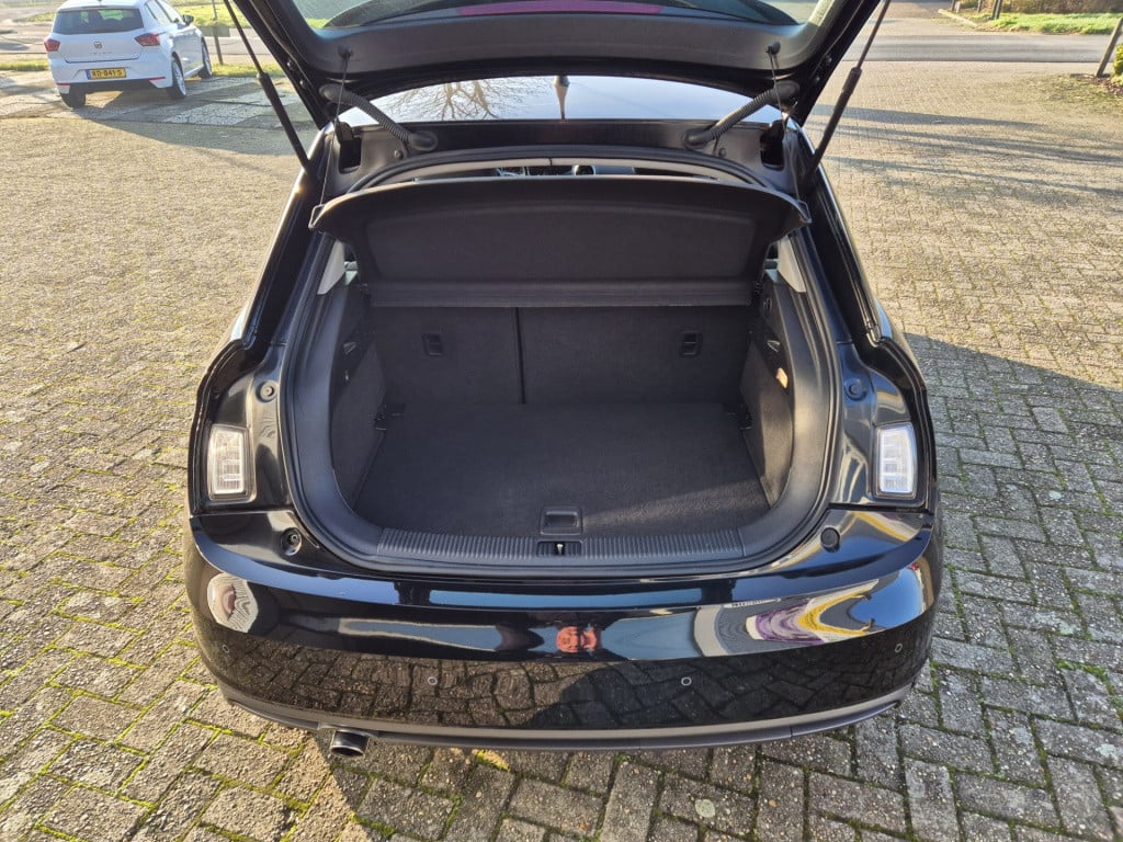 Audi A1 Sportback 1.0 tfsi adrenalin s-line