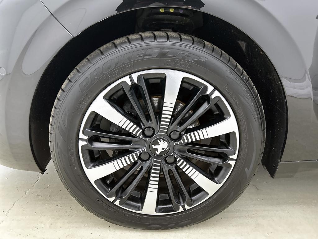 Peugeot 208 110pk tech edition | rijklaar | trekhaak | camera achter | navi