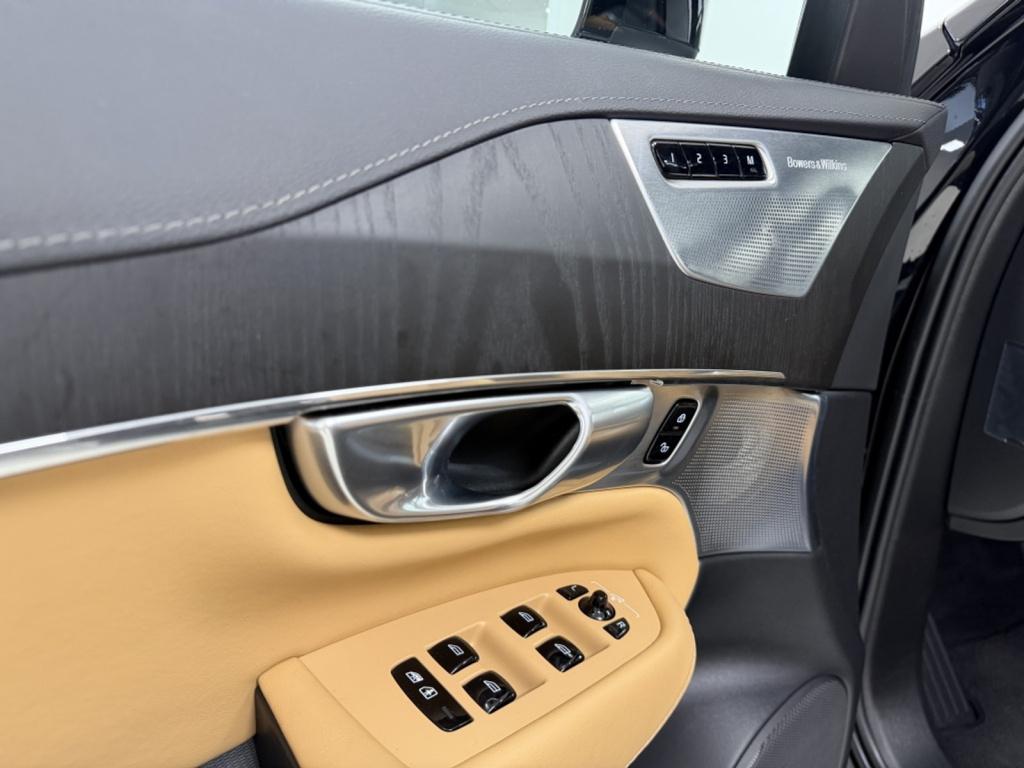 Volvo XC90 2.0 t8 plug-in hybrid awd ultra bright | luchtvering | b&w | mas