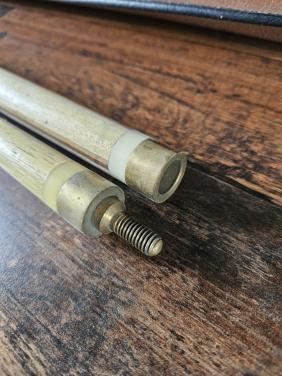 Vintage Biljartkeu, hout en messing met leren koker