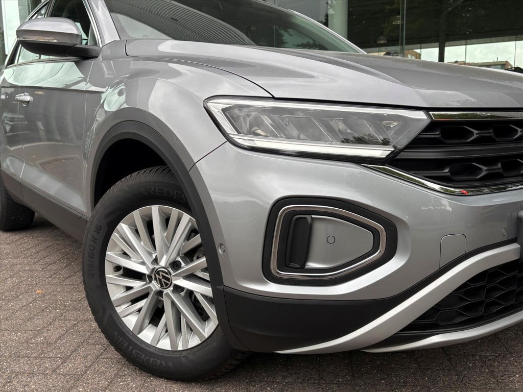 Volkswagen T-roc 1.0 tsi 110pk life| carplay| autom inparkeren|led| rijklaa