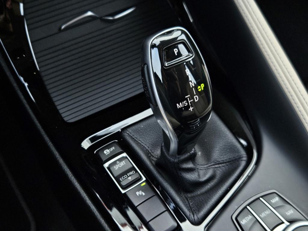 BMW X1 sdrive18i high executive | acc | camera