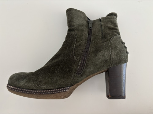 Suede enkellaarsjes Gabor
