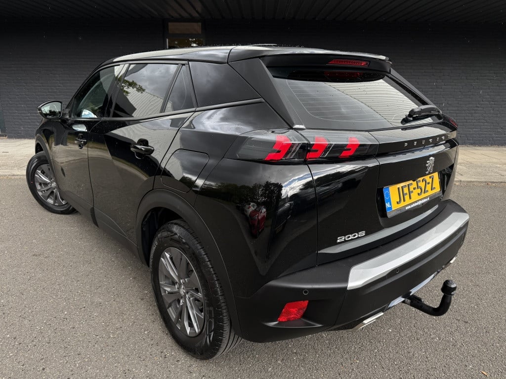 Peugeot 2008 1.2 active // trekhaak //