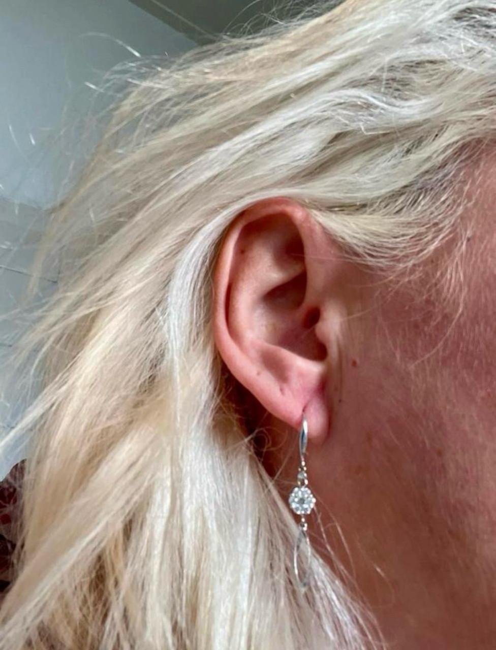 18 karaat wit gouden oorbellen met diamant