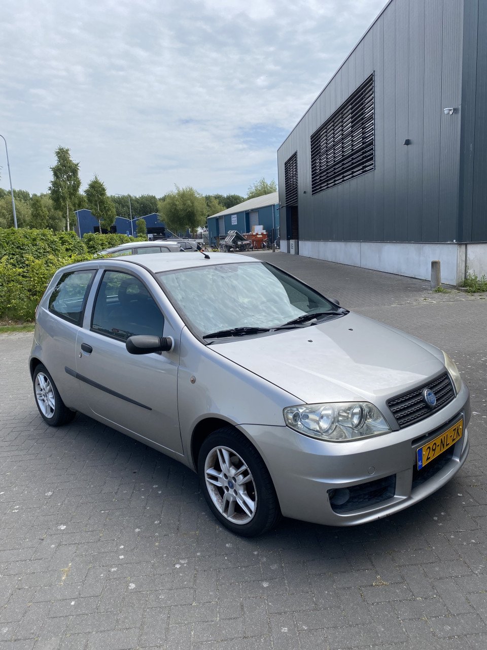 Fiat Punto 1.2 16V 3DR 2003 Grijs | NAP | NIEUWE APK!