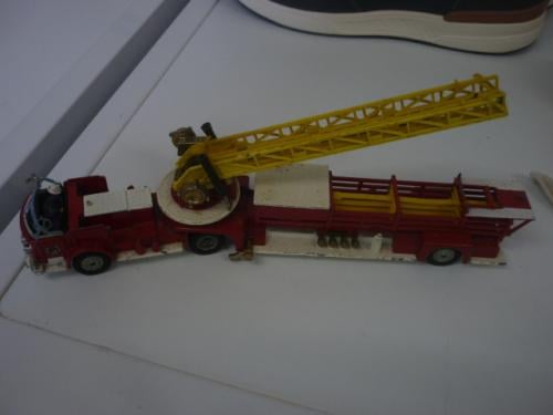 Speelgoed auto's CORGI Major toys : Aerial Rescue Truck en LandRover109WB