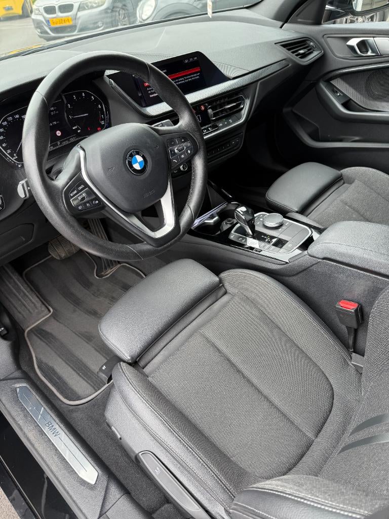 BMW 1 Serie 118i high executive - automaat