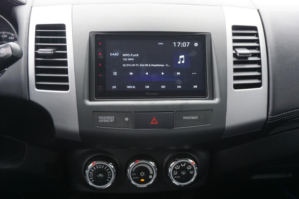 Mitsubishi Outlander 2.0 intro edition automaat - airco / carplay / cruise 