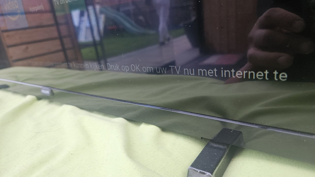 📺 Philips 32 inch Smart TV met afstandsbediening.