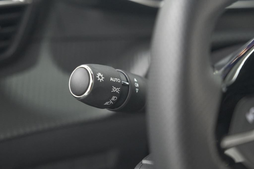 Peugeot 2008 puretech 130 eat8 gt | 360 camera | stoelmassage | adaptieve c