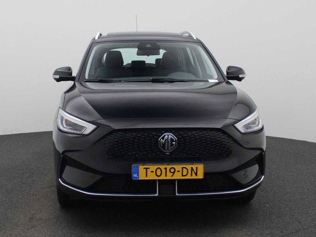 MG Zs Ev long range luxury 70 kwh | panoramadak | leder | apple carplay - a