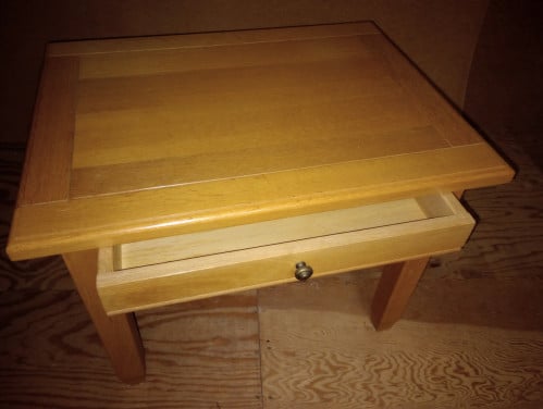 Eiken bijzettafel met lade