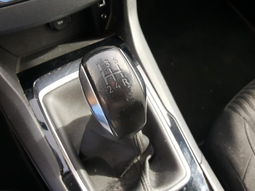 Peugeot 308 sw blue l. 1.2pt-110pk navigatie | trekhaak | cruise control | 