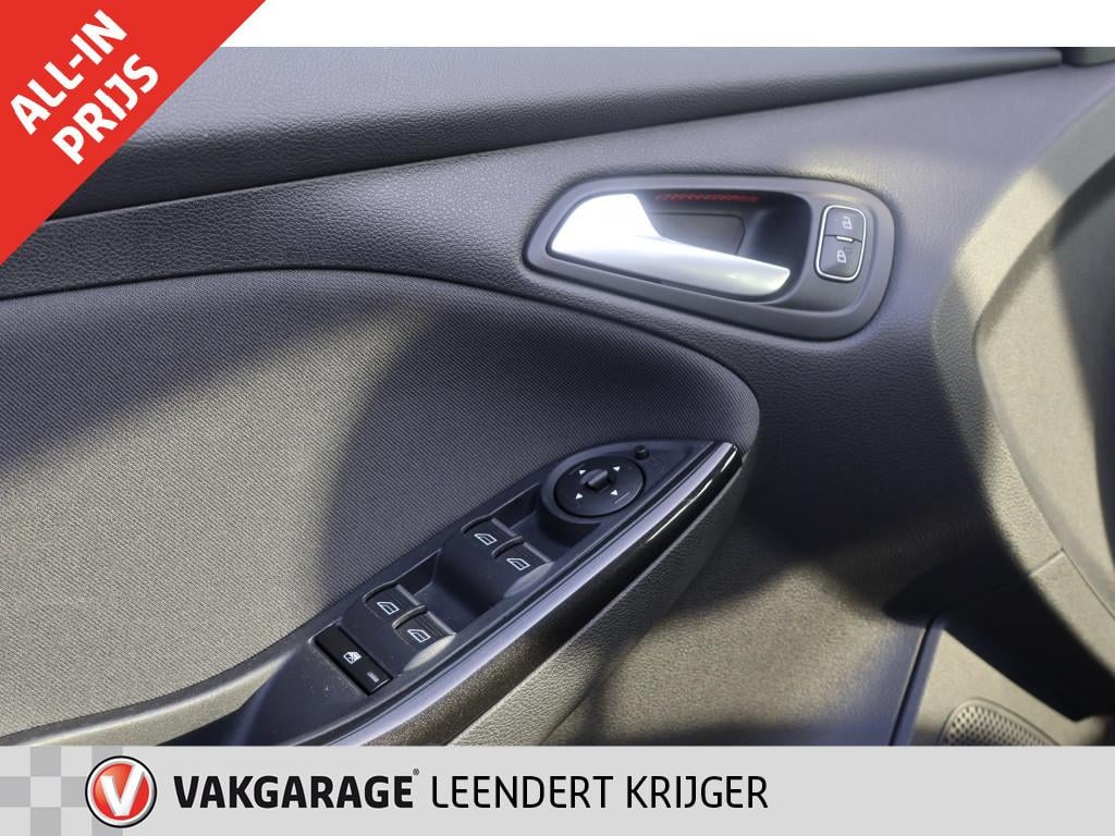 Ford Focus 1.0 titanium rijklaarprijs|bovaggarantie|trekhaak