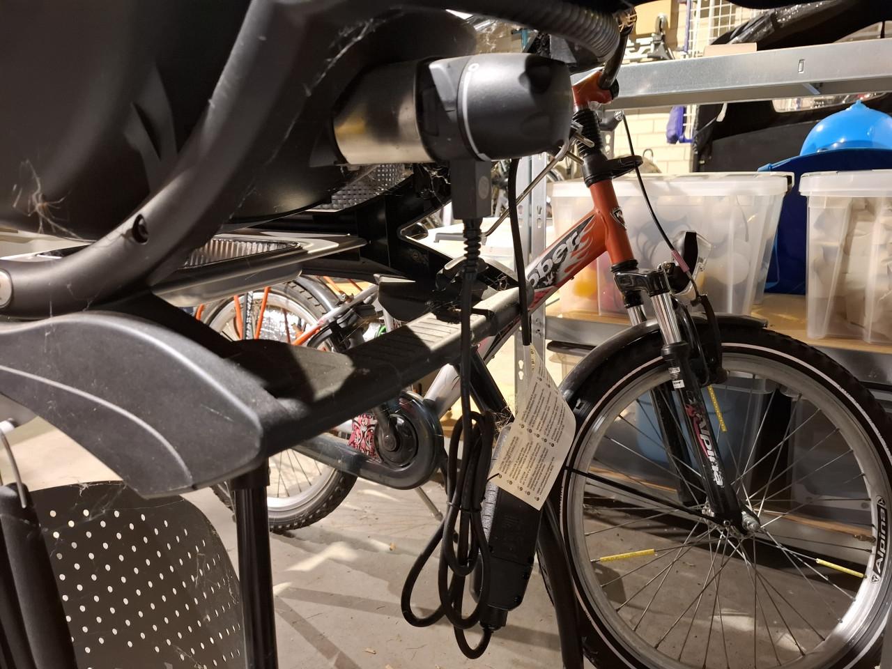 WEBER elektrische bbq  Q 2400+stand NIEUWSTAAT