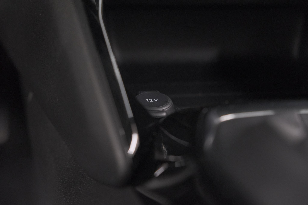 Peugeot 208 puretech 100 allure pack | camera | apple carplay | stoelverwar