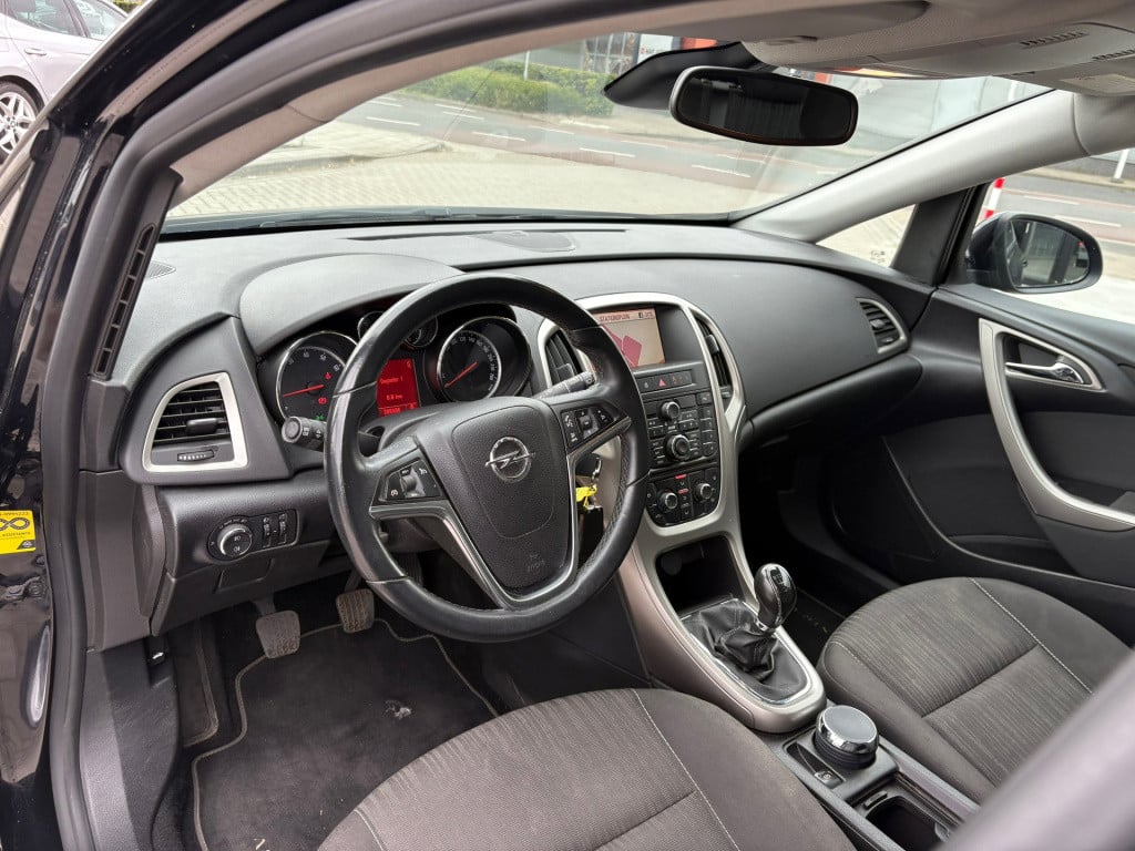 Opel Astra 1.4 turbo edition